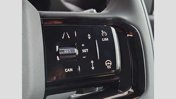 2024 認定中古車 Land Rover Range Rover Evoque ソウルパールシルバー P300eプラグインハイブリッド（ガソリン） スタンダードホイールベース AUTOBIOGRAPHY