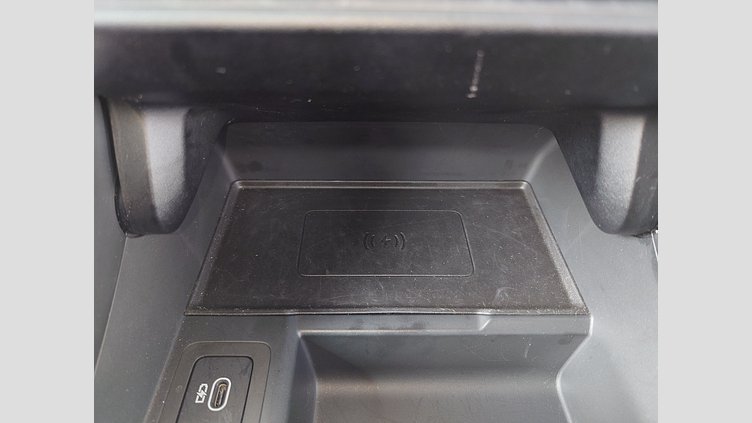 2024 認定中古車 Land Rover Range Rover Evoque ソウルパールシルバー P300eプラグインハイブリッド（ガソリン） スタンダードホイールベース AUTOBIOGRAPHY