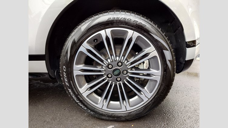 2024 認定中古車 Land Rover Range Rover Evoque ソウルパールシルバー P300eプラグインハイブリッド（ガソリン） スタンダードホイールベース AUTOBIOGRAPHY