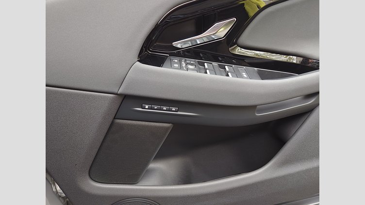 2024 認定中古車 Land Rover Range Rover Evoque ソウルパールシルバー P300eプラグインハイブリッド（ガソリン） スタンダードホイールベース AUTOBIOGRAPHY