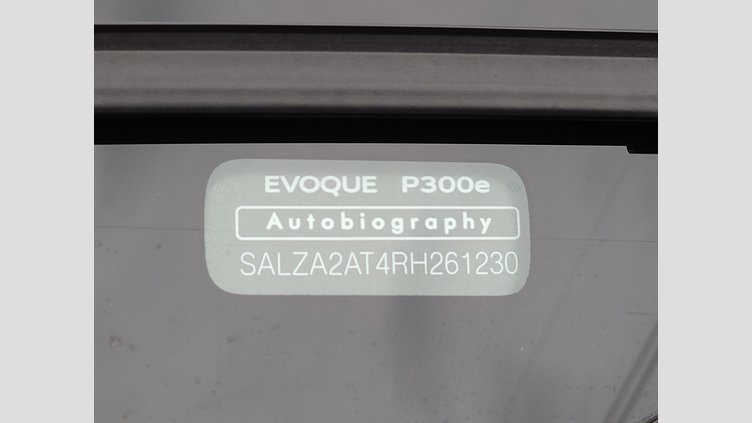 2024 認定中古車 Land Rover Range Rover Evoque ソウルパールシルバー P300eプラグインハイブリッド（ガソリン） スタンダードホイールベース AUTOBIOGRAPHY