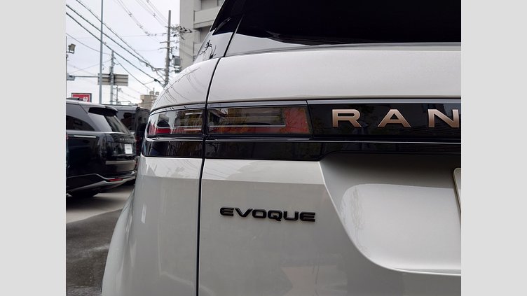 2024 認定中古車 Land Rover Range Rover Evoque ソウルパールシルバー P300eプラグインハイブリッド（ガソリン） スタンダードホイールベース AUTOBIOGRAPHY