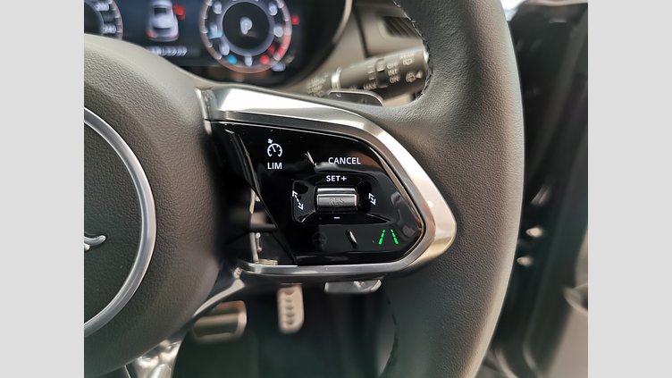 2024 認定中古車 Jaguar E-Pace カルパチアングレイ P250（ガソリン） R-DYNAMIC SE