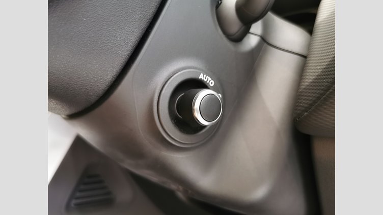 2024 認定中古車 Land Rover Discovery シャラントグレイ D350マイルドハイブリッド（ディーゼル） Dynamic HSE