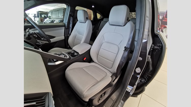 2024 認定中古車 Jaguar E-Pace カルパチアングレイ P250（ガソリン） R-DYNAMIC SE