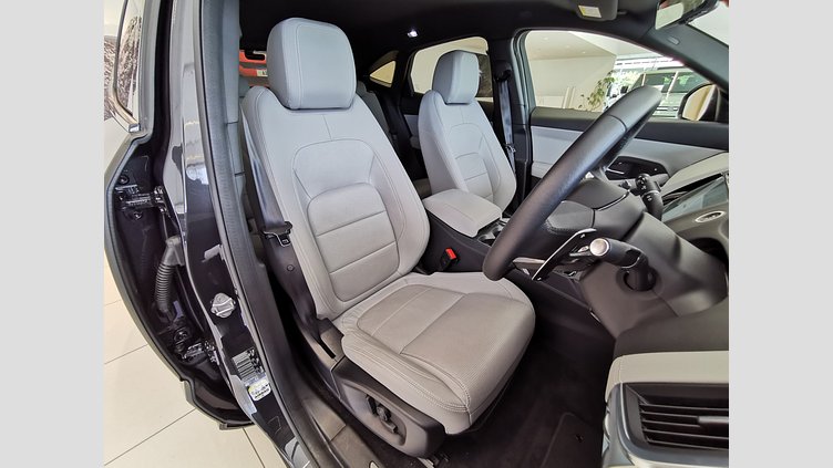 2024 認定中古車 Jaguar E-Pace カルパチアングレイ P250（ガソリン） R-DYNAMIC SE