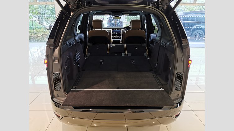 2024 認定中古車 Land Rover Discovery シャラントグレイ D350マイルドハイブリッド（ディーゼル） Dynamic HSE