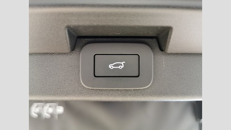 2024 認定中古車 Land Rover Discovery シャラントグレイ D350マイルドハイブリッド（ディーゼル） Dynamic HSE