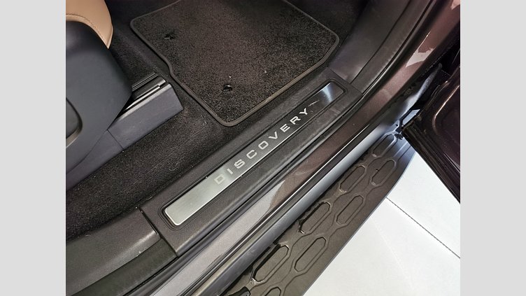 2024 認定中古車 Land Rover Discovery シャラントグレイ D350マイルドハイブリッド（ディーゼル） Dynamic HSE