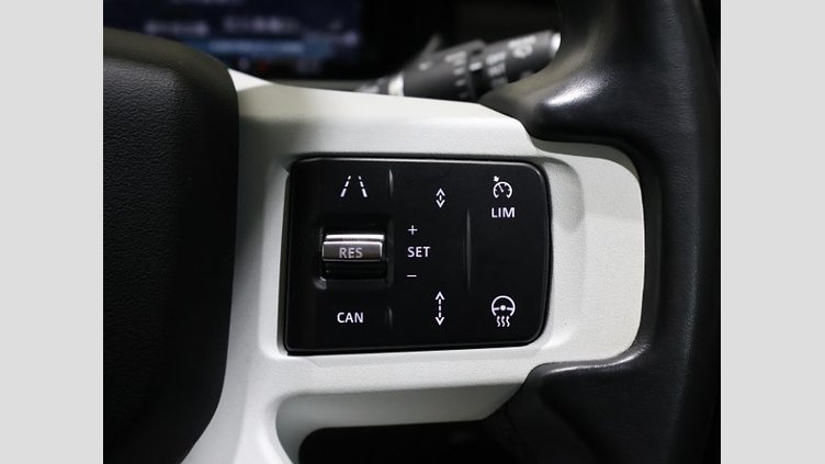2022 認定中古車 Land Rover Defender 110 フジホワイト P300 AWD（AT） S