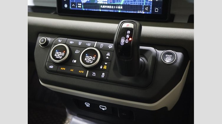 2022 認定中古車 Land Rover Defender 110 フジホワイト P300 AWD（AT） S