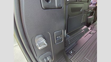 Defender 110 61