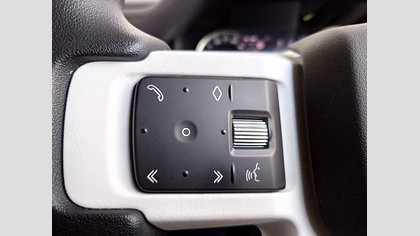 Defender 110 47