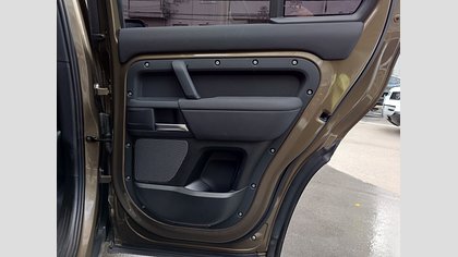 Defender 110 29