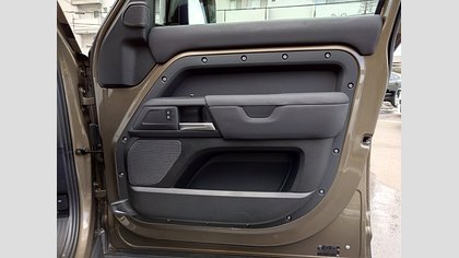 Defender 110 18