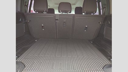 Defender 110 49