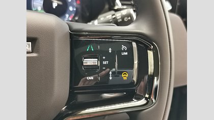 Range Rover Velar 25