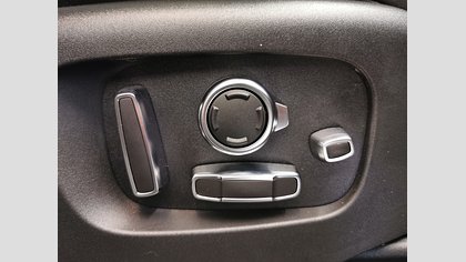 Range Rover Velar 40