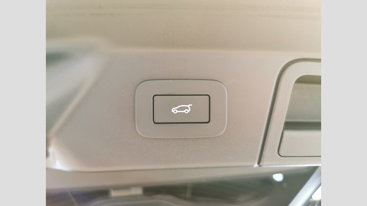 2023 認定中古車 Land Rover Range Rover Velar ヴァレジネブルー P400eプラグインハイブリッド（ガソリン） Standard Wheelbase Dynamic HSE