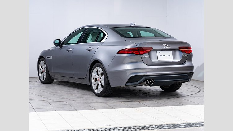 2019 認定中古車 Jaguar XE アイガーグレー D180 RWD AUTOMATIC S　D180