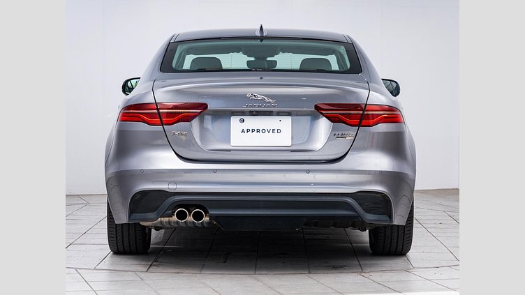 2019 認定中古車 Jaguar XE アイガーグレー D180 RWD AUTOMATIC S　D180