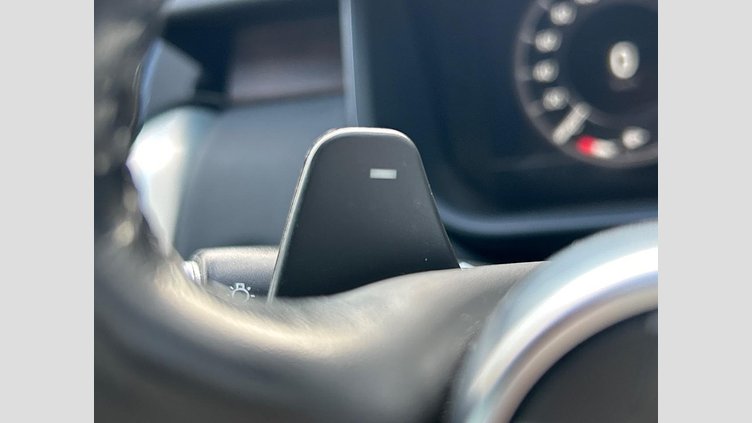 2018 認定中古車 Land Rover Discovery Yulong White 3.0 V6 Dsl Mono Turbo Std Flow Dynamic HSE