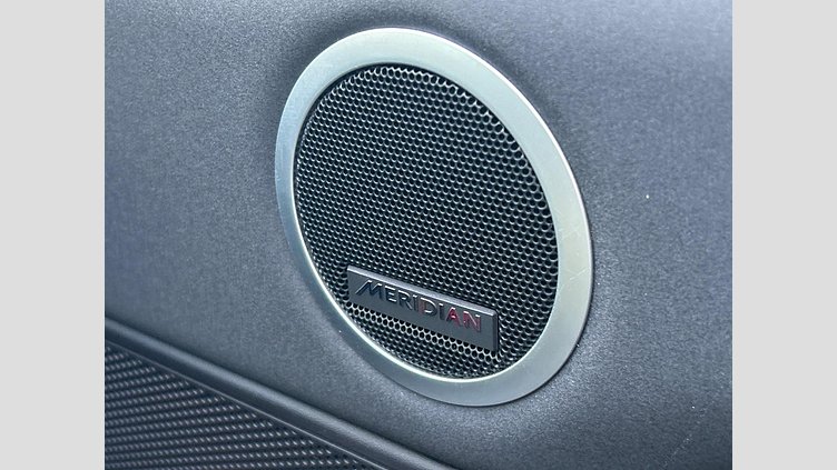 2018 認定中古車 Land Rover Discovery Yulong White 3.0 V6 Dsl Mono Turbo Std Flow Dynamic HSE