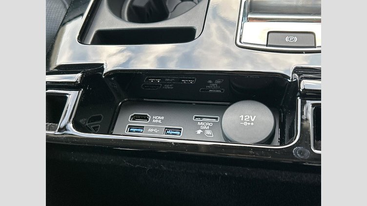 2018 認定中古車 Land Rover Discovery Yulong White 3.0 V6 Dsl Mono Turbo Std Flow Dynamic HSE