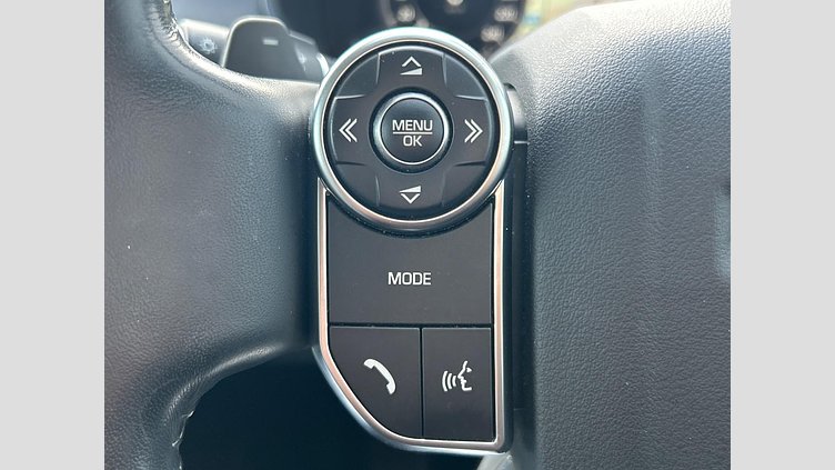 2018 認定中古車 Land Rover Discovery Yulong White 3.0 V6 Dsl Mono Turbo Std Flow Dynamic HSE