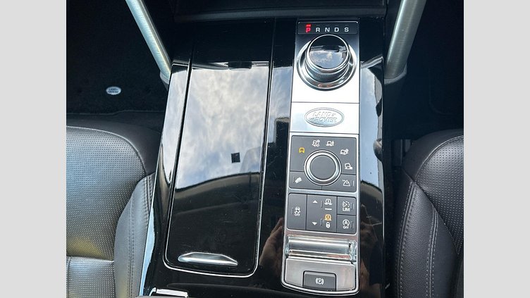 2018 認定中古車 Land Rover Discovery Yulong White 3.0 V6 Dsl Mono Turbo Std Flow Dynamic HSE