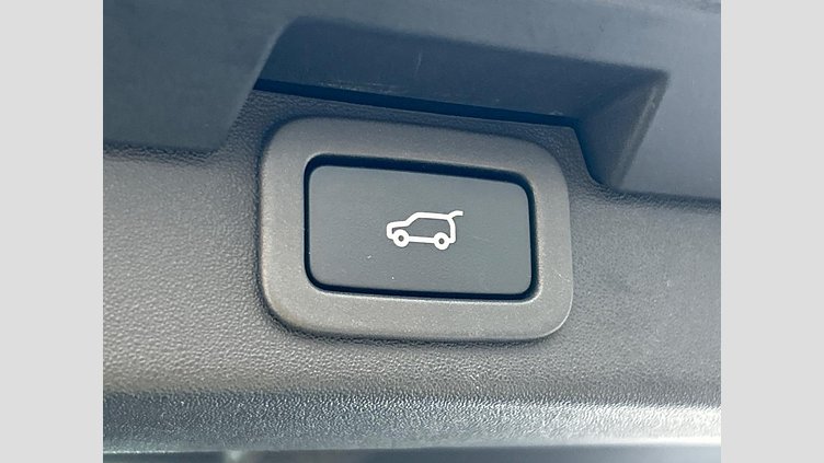 2018 認定中古車 Land Rover Discovery Yulong White 3.0 V6 Dsl Mono Turbo Std Flow Dynamic HSE