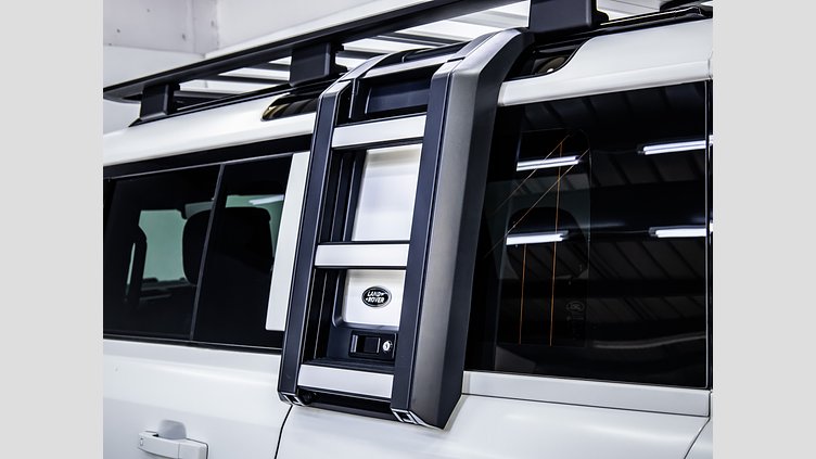 2023 Approved Land Rover Defender 110 Fuji White AWD 110 D300 HSE X-Dynamic