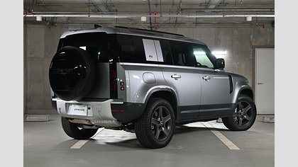 Defender 110 4