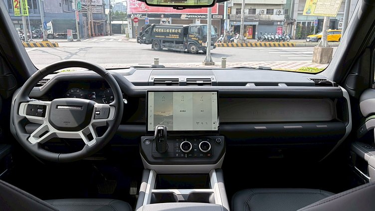 2026 新車 Land Rover Defender 110 (1LQ) Woolstone Green 伍爾斯通綠 D250  輕油電混合 X-Dynamic SE