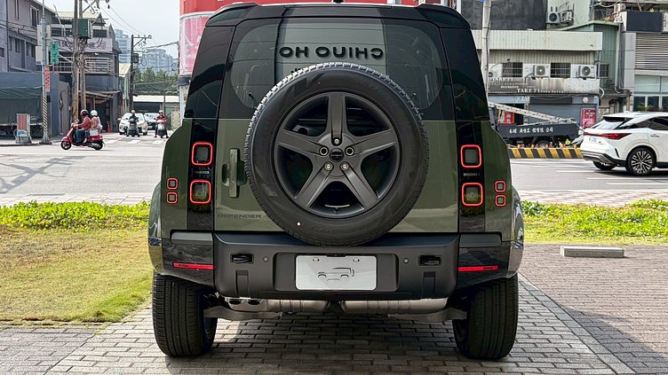 2026 新車 Land Rover Defender 110 (1LQ) Woolstone Green 伍爾斯通綠 D250  輕油電混合 X-Dynamic SE