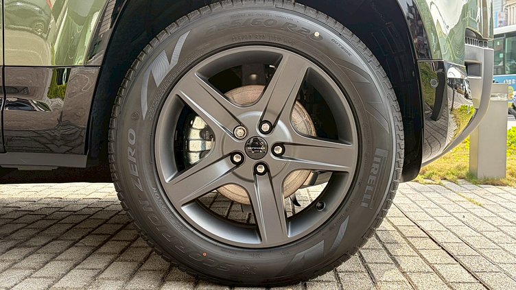 2026 新車 Land Rover Defender 110 (1LQ) Woolstone Green 伍爾斯通綠 D250  輕油電混合 X-Dynamic SE