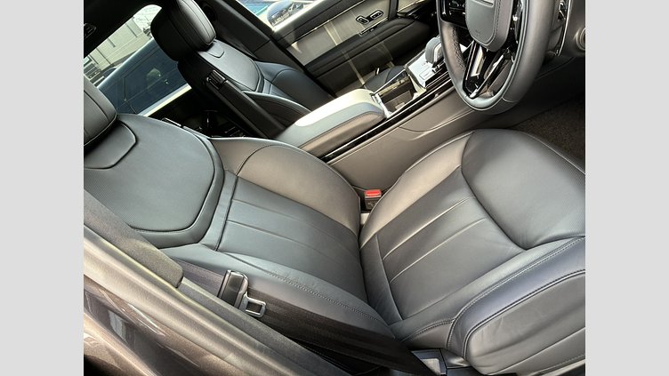 2024 認定中古車 Land Rover Range Rover Sport シャラントグレイ D300マイルドハイブリッド スタンダードホイールベース Dynamic SE