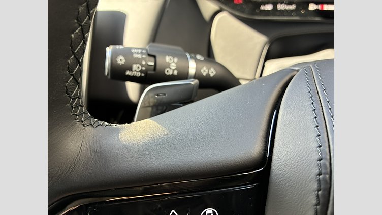 2024 認定中古車 Land Rover Range Rover Sport シャラントグレイ D300マイルドハイブリッド スタンダードホイールベース Dynamic SE