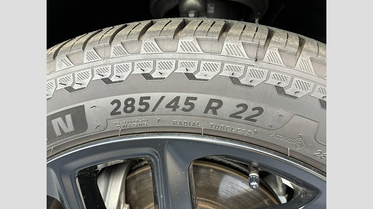 2024 認定中古車 Land Rover Range Rover Sport シャラントグレイ D300マイルドハイブリッド スタンダードホイールベース Dynamic SE