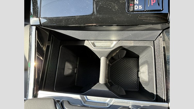 2024 認定中古車 Land Rover Range Rover Sport シャラントグレイ D300マイルドハイブリッド スタンダードホイールベース Dynamic SE