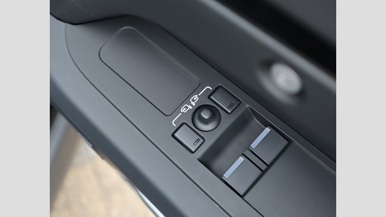 2023 認定中古車 Land Rover Defender 90 Santorini Black 2.0 litre i4P Petrol ベースグレード