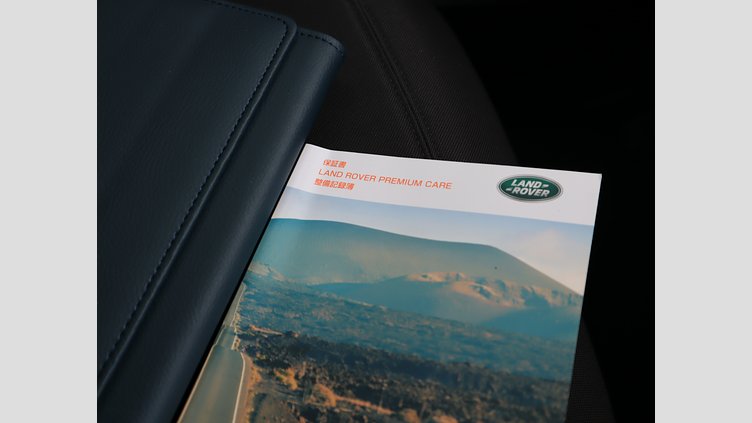 2023 認定中古車 Land Rover Defender 90 Santorini Black 2.0 litre i4P Petrol ベースグレード