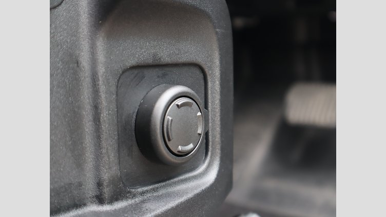 2023 認定中古車 Land Rover Defender 90 Santorini Black 2.0 litre i4P Petrol ベースグレード