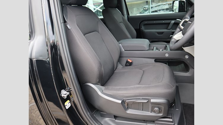 2023 認定中古車 Land Rover Defender 90 Santorini Black 2.0 litre i4P Petrol ベースグレード