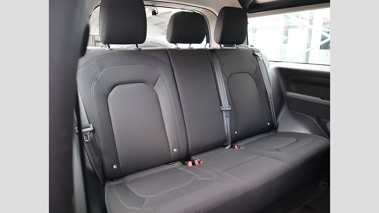 2023 認定中古車 Land Rover Defender 90 Santorini Black 2.0 litre i4P Petrol ベースグレード