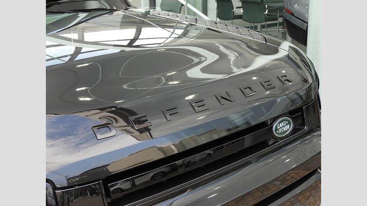 2023 認定中古車 Land Rover Defender 90 Santorini Black 2.0 litre i4P Petrol ベースグレード