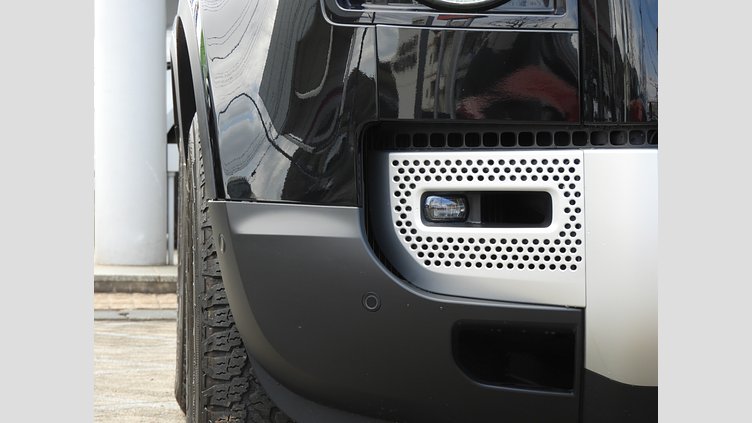 2023 認定中古車 Land Rover Defender 90 Santorini Black 2.0 litre i4P Petrol ベースグレード