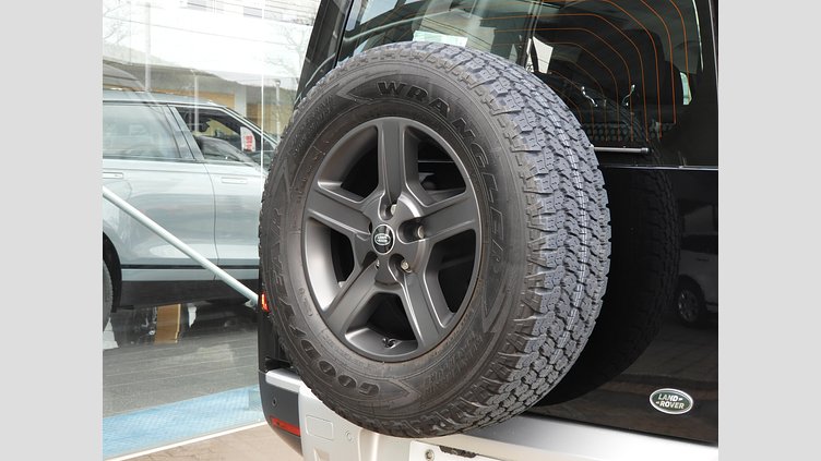 2023 認定中古車 Land Rover Defender 90 Santorini Black 2.0 litre i4P Petrol ベースグレード