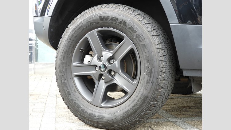 2023 認定中古車 Land Rover Defender 90 Santorini Black 2.0 litre i4P Petrol ベースグレード