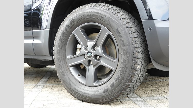 2023 認定中古車 Land Rover Defender 90 Santorini Black 2.0 litre i4P Petrol ベースグレード